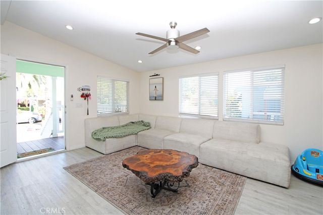 1461 W Mission Boulevard 106, Pomona, CA 91766