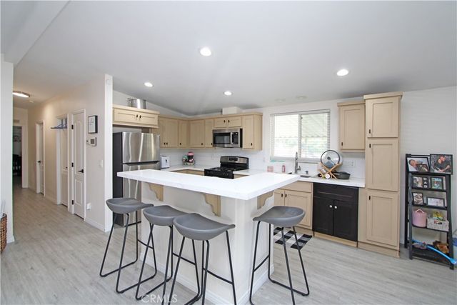 1461 W Mission Boulevard 106, Pomona, CA 91766