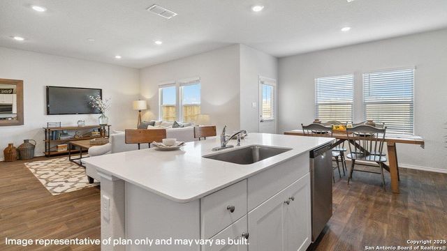 186 Owl Burrow, San Antonio, TX 78253