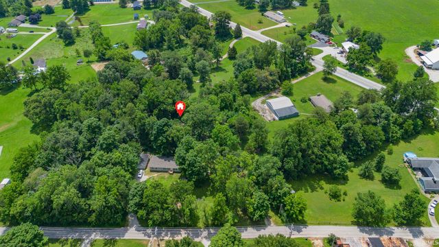 108 Gun Club Road, Mitchell, IN 47446
