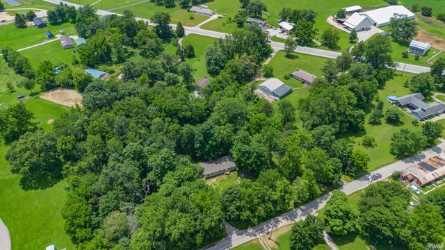 108 Gun Club Road, Mitchell, IN 47446
