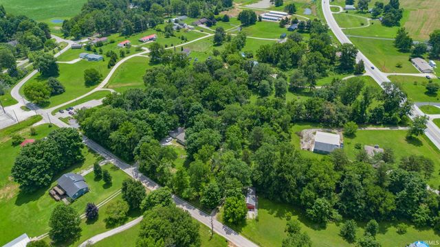 108 Gun Club Road, Mitchell, IN 47446