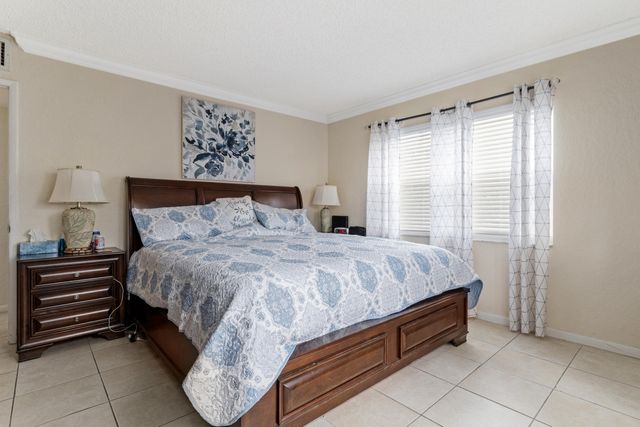 760 SE 2nd Avenue H106, Deerfield Beach, FL 33441