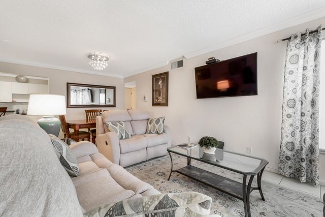 760 SE 2nd Avenue H106, Deerfield Beach, FL 33441