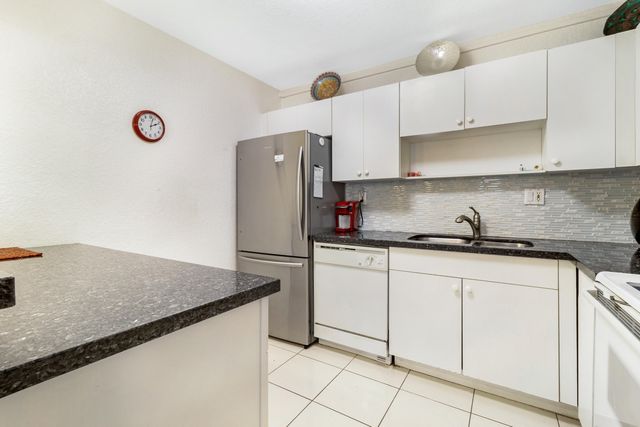 760 SE 2nd Avenue H106, Deerfield Beach, FL 33441