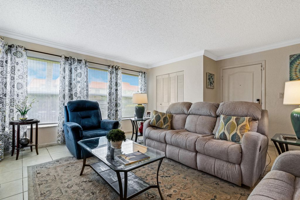 760 SE 2nd Avenue H106, Deerfield Beach, FL 33441