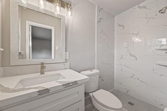 9623 Meadowglen Lane, Houston, TX 77063