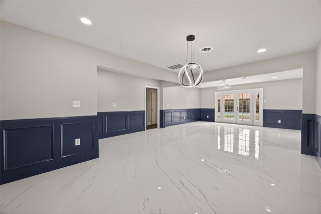 9623 Meadowglen Lane, Houston, TX 77063