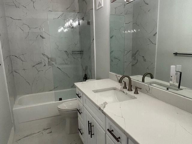 2807 SW LAKEMONT Place 1, Palm City, FL 34990