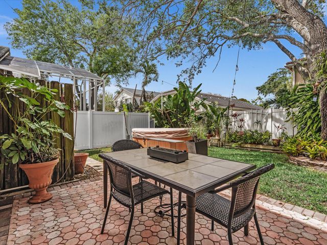 17923 SW 2nd Street, Pembroke Pines, FL 33029