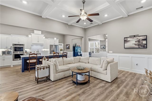 542 Linkside Lake Drive, Richmond Hill, GA 31324