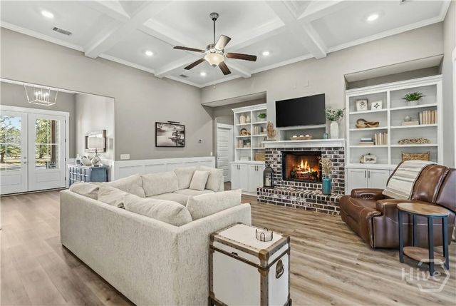 542 Linkside Lake Drive, Richmond Hill, GA 31324