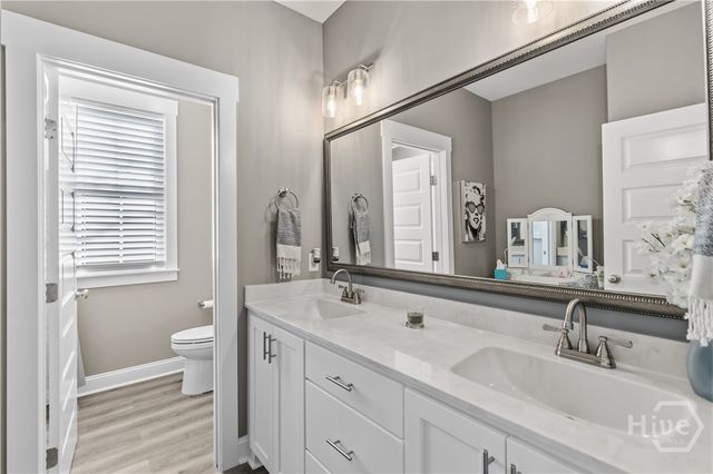 542 Linkside Lake Drive, Richmond Hill, GA 31324