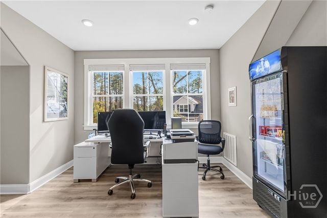 542 Linkside Lake Drive, Richmond Hill, GA 31324