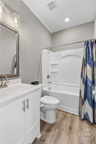 542 Linkside Lake Drive, Richmond Hill, GA 31324