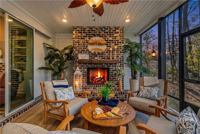 542 Linkside Lake Drive, Richmond Hill, GA 31324