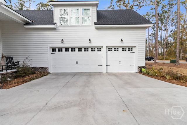 542 Linkside Lake Drive, Richmond Hill, GA 31324