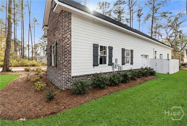 542 Linkside Lake Drive, Richmond Hill, GA 31324