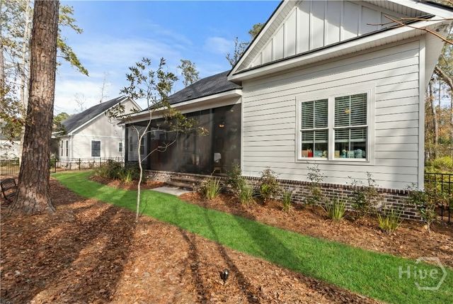 542 Linkside Lake Drive, Richmond Hill, GA 31324