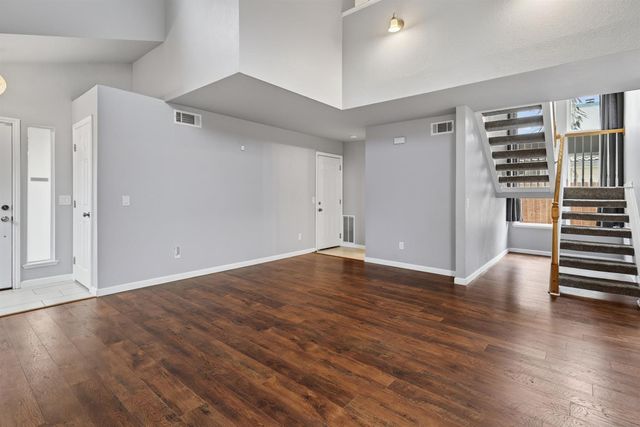 8064 Kingsdale Way, Sacramento, CA 95823