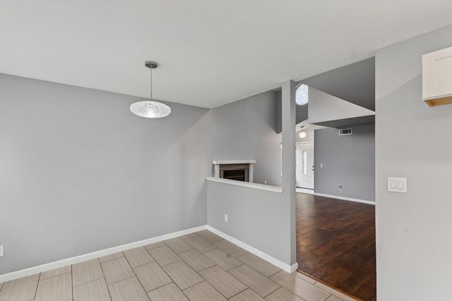 8064 Kingsdale Way, Sacramento, CA 95823