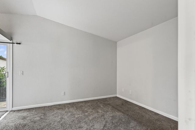 8064 Kingsdale Way, Sacramento, CA 95823