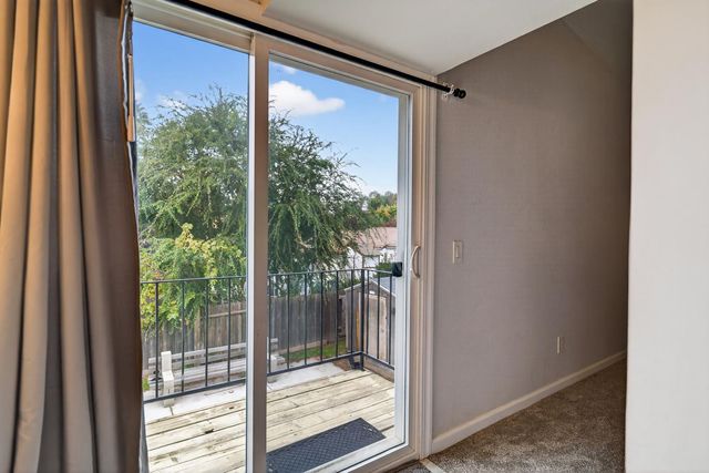 8064 Kingsdale Way, Sacramento, CA 95823