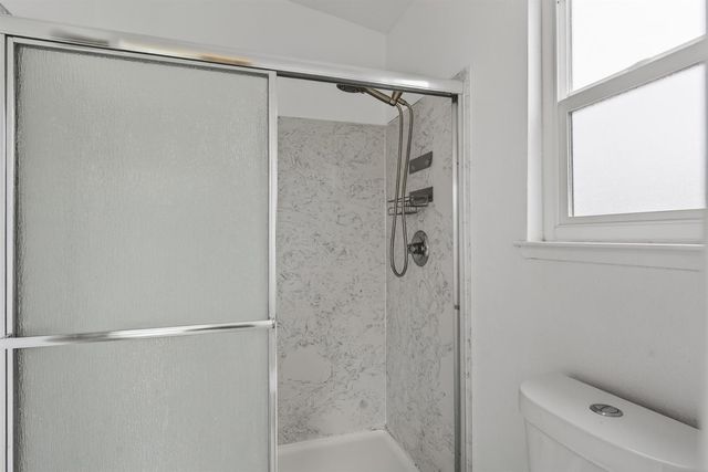 8064 Kingsdale Way, Sacramento, CA 95823