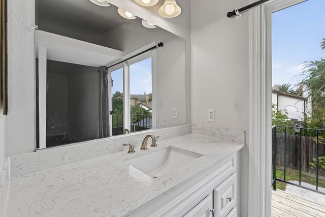 8064 Kingsdale Way, Sacramento, CA 95823