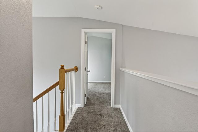 8064 Kingsdale Way, Sacramento, CA 95823