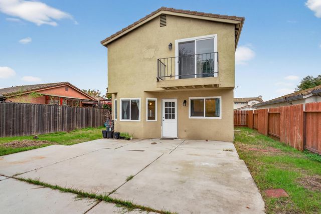 8064 Kingsdale Way, Sacramento, CA 95823