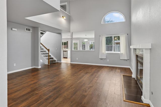 8064 Kingsdale Way, Sacramento, CA 95823