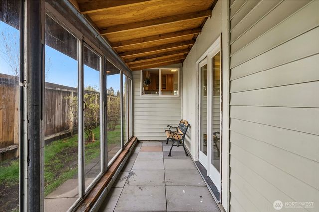25460 111th Avenue SE, Kent, WA 98030