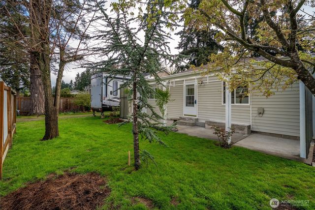 25460 111th Avenue SE, Kent, WA 98030