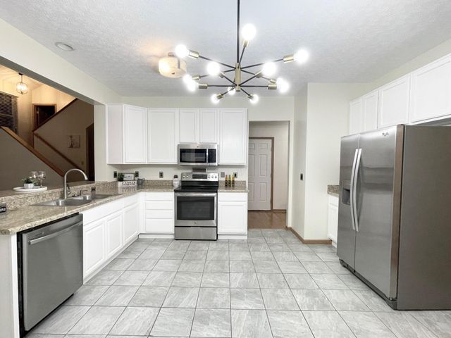 9339 Prestwick Green Drive, Columbus, OH 43240