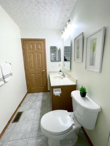 9339 Prestwick Green Drive, Columbus, OH 43240