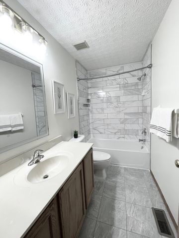 9339 Prestwick Green Drive, Columbus, OH 43240