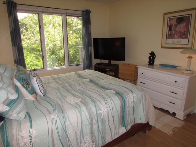 1013 LAKE AVOCA COURT, Tarpon Springs, FL 34689
