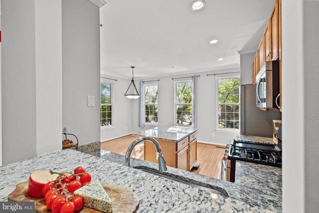 101 MARTIN LN, Alexandria, VA 22304