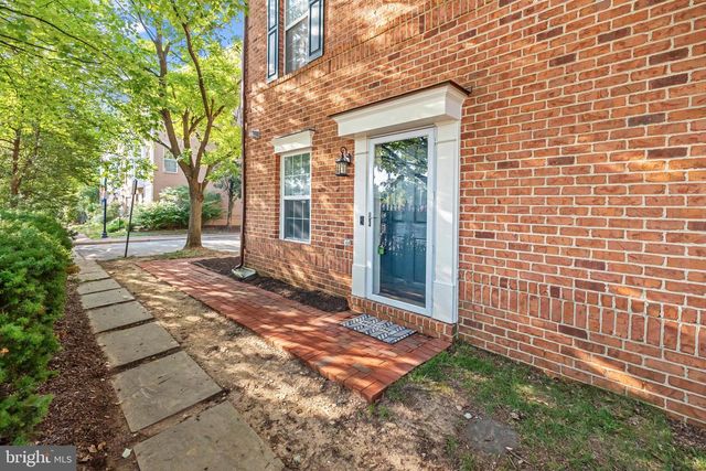 101 MARTIN LN, Alexandria, VA 22304