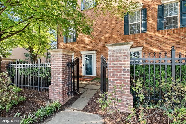 101 MARTIN LN, Alexandria, VA 22304