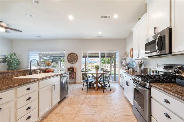 3415 Lakeside Village Drive, Paso Robles, CA 93446