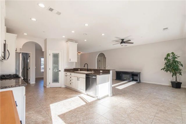 3415 Lakeside Village Drive, Paso Robles, CA 93446
