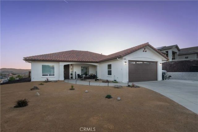 3415 Lakeside Village Drive, Paso Robles, CA 93446