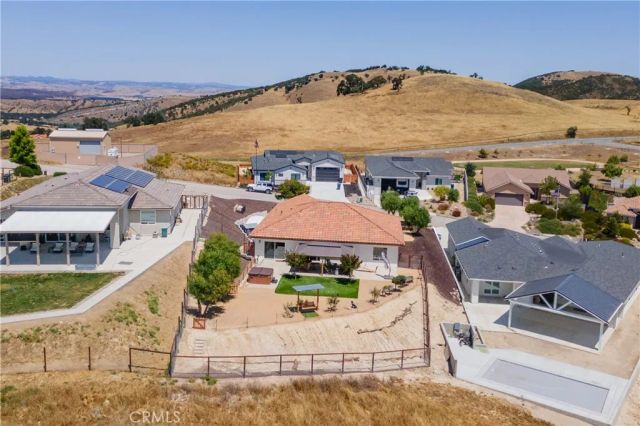 3415 Lakeside Village Drive, Paso Robles, CA 93446