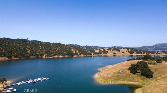 3415 Lakeside Village Drive, Paso Robles, CA 93446