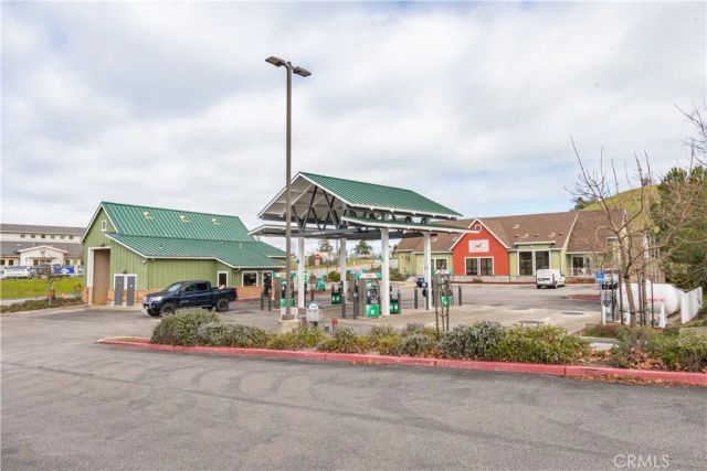 3415 Lakeside Village Drive, Paso Robles, CA 93446