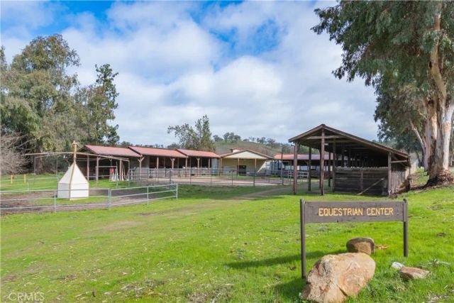 3415 Lakeside Village Drive, Paso Robles, CA 93446