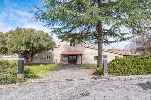 3415 Lakeside Village Drive, Paso Robles, CA 93446