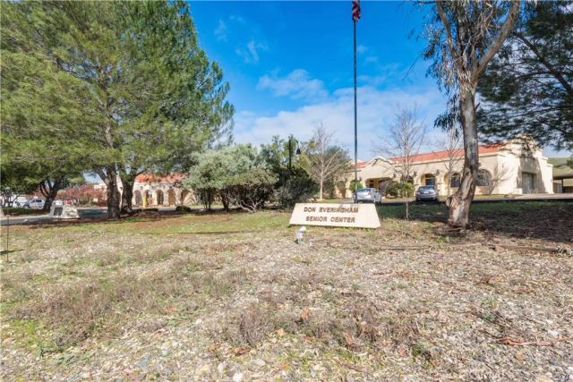 3415 Lakeside Village Drive, Paso Robles, CA 93446